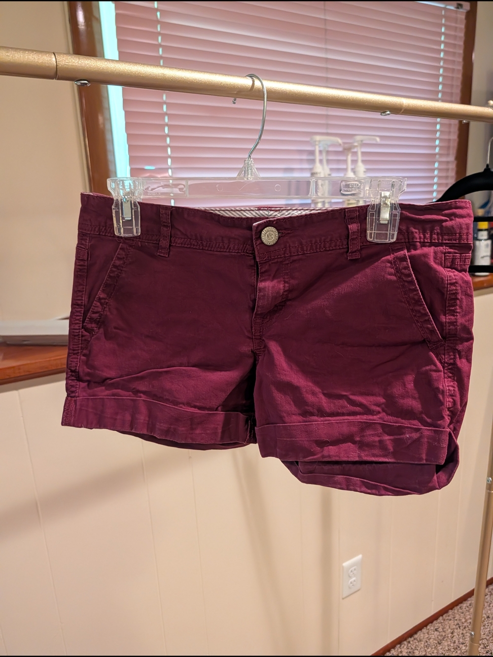 Aeropostale Burgundy Cargo Roll-Hem Shorts